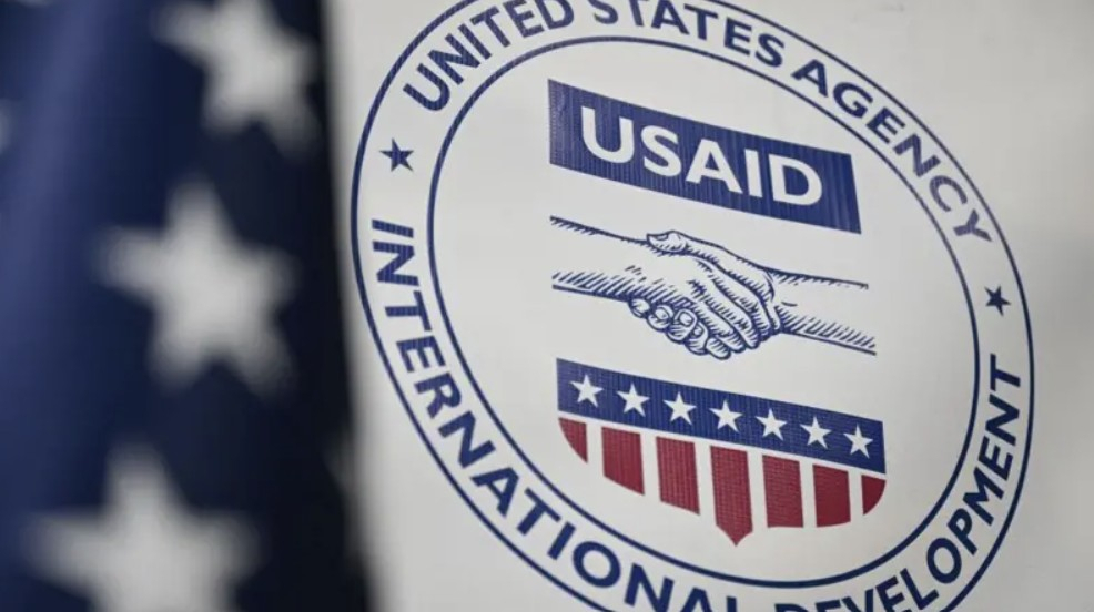 США закрывают более 80% программ USAID