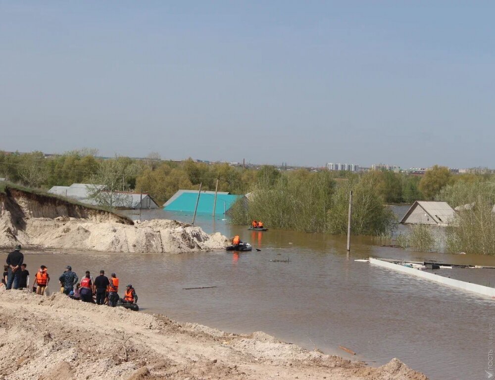 В Западно-Казахстанской области уровень воды в реке Деркул приблизился к критической отметке 