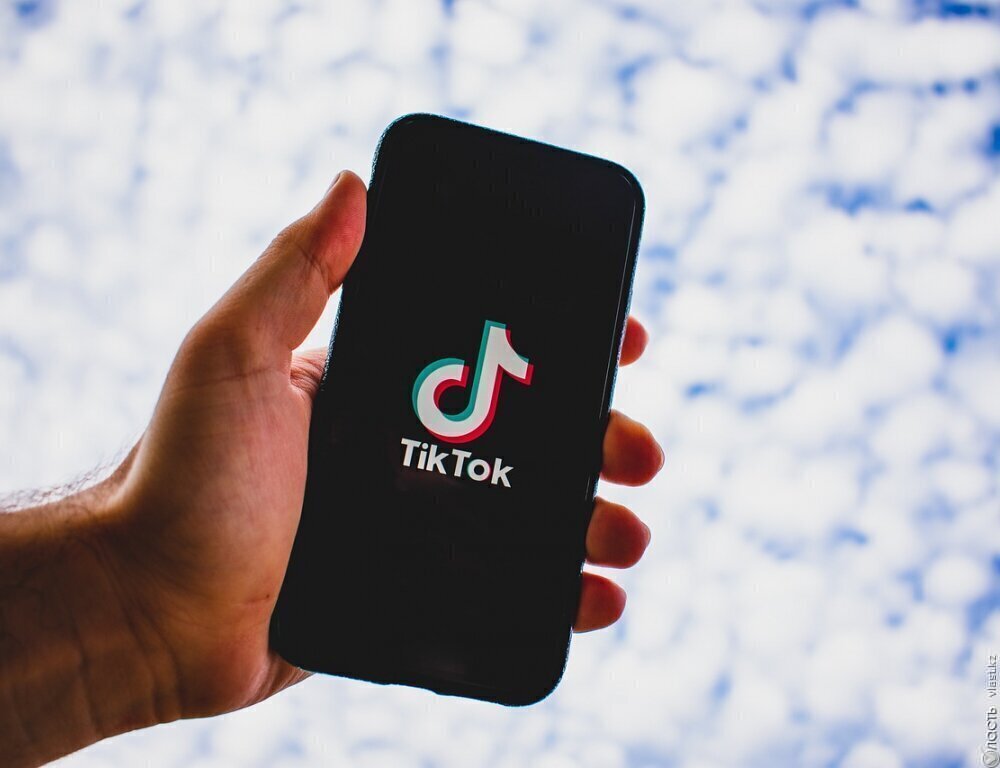 TikTok возобновил работу в США